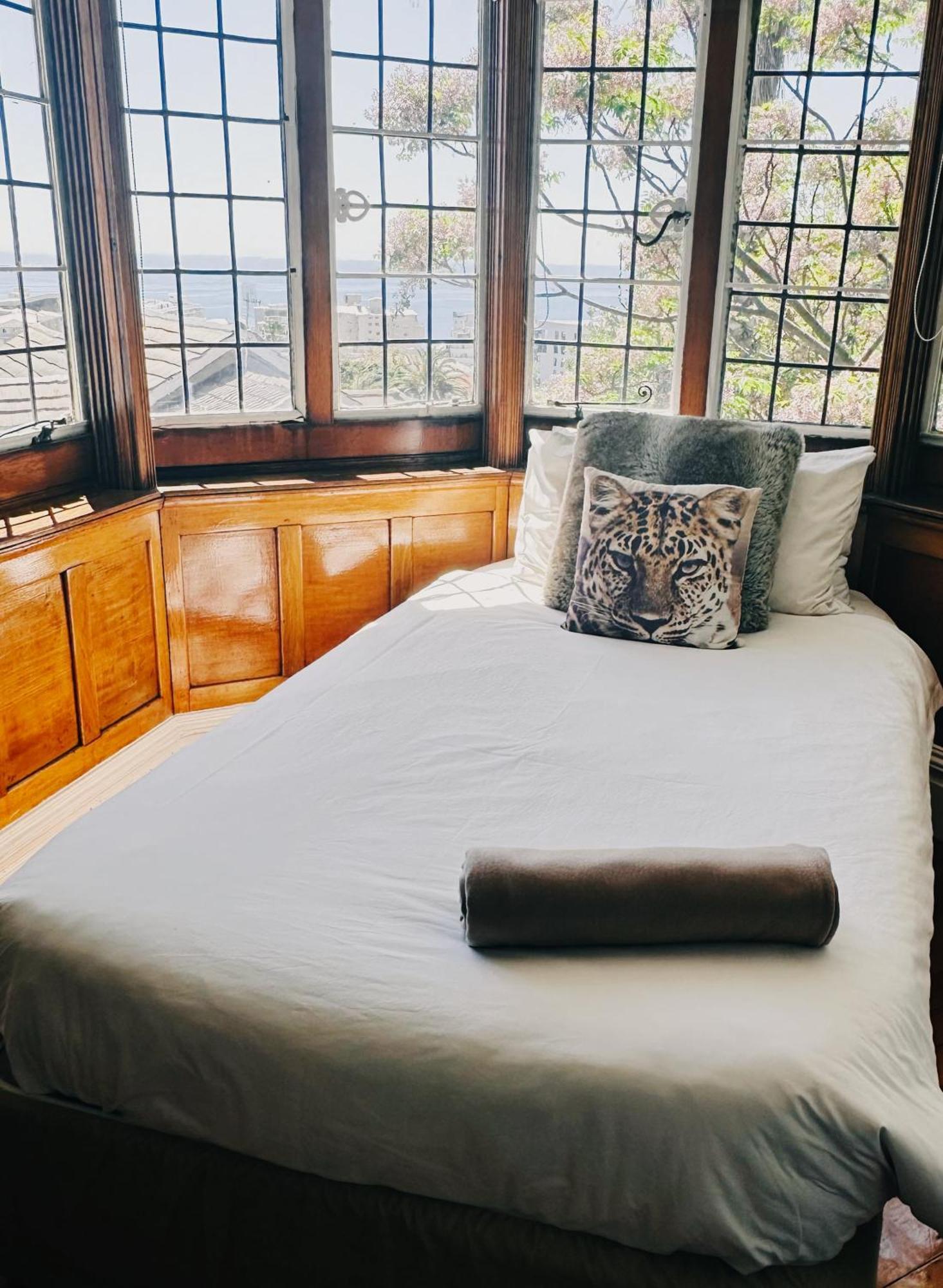 Guest house Ashby Manor